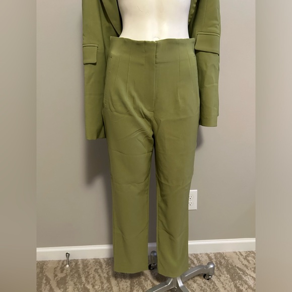 Fashion Nova Beat Boss Blazer Set- Green - Picture 7 of 9